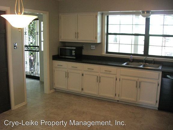 4th image of 5173 Kimbark Woods Dr