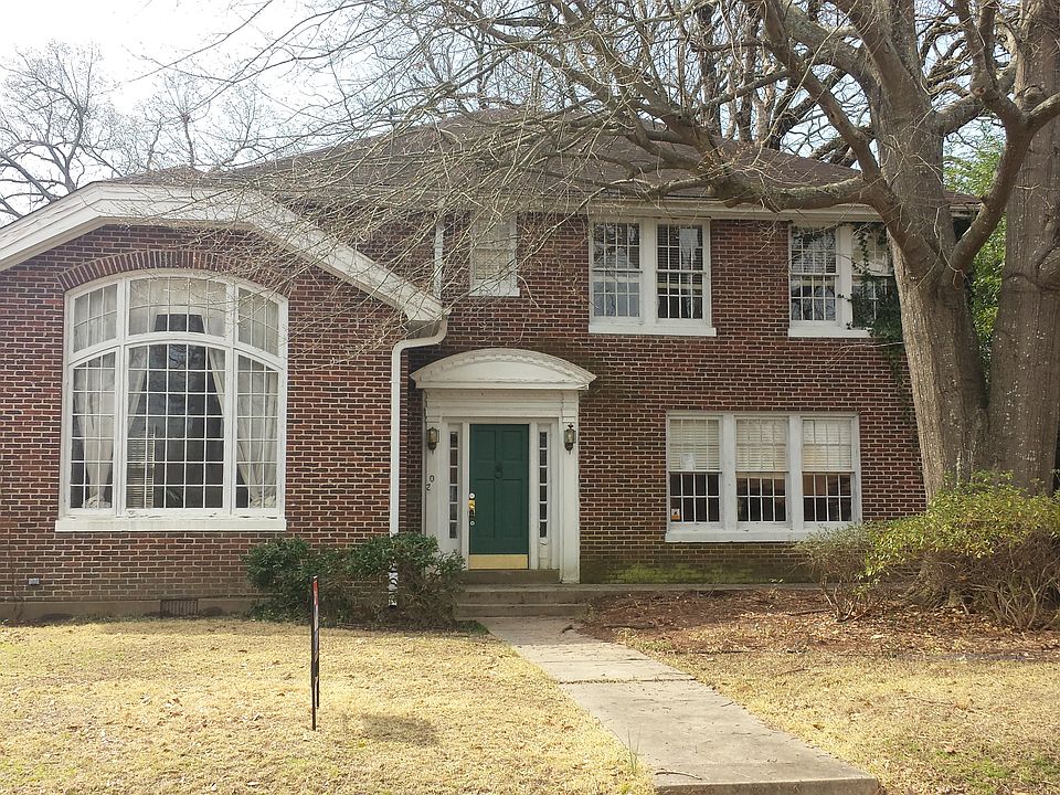 1st image of 206 Park Pl