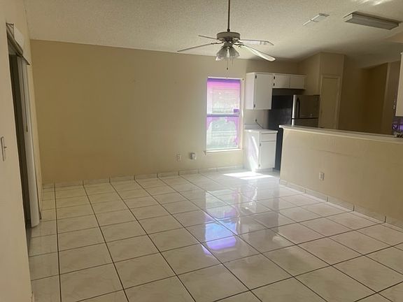 3rd image of 7415 Marseille Cir