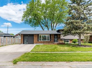 38 Martha Ct, Welland, ON L3C 4N2