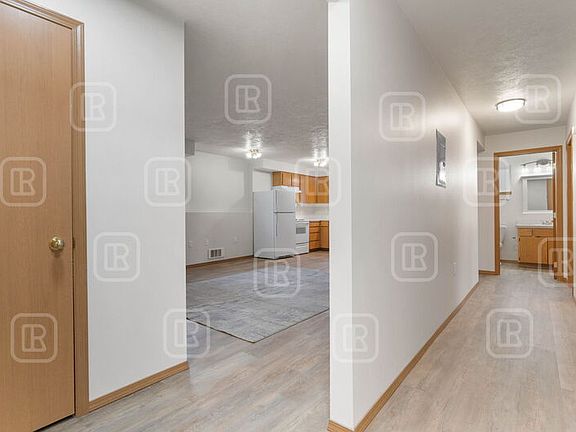 4th image of 107 W 3rd St #1