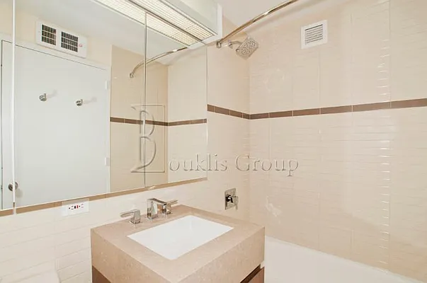 Rented by Bouklis Group | media 5