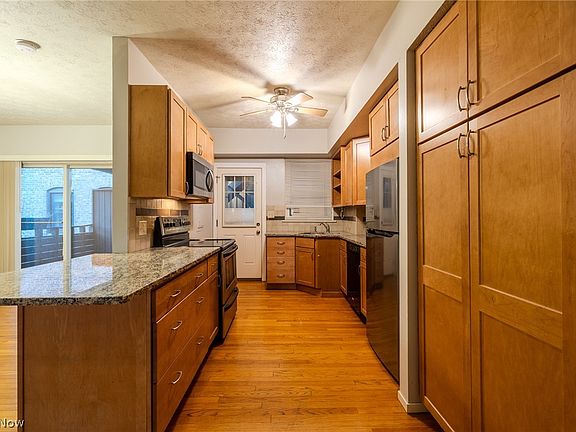 5th image of 2472 Overlook Rd Unit 10