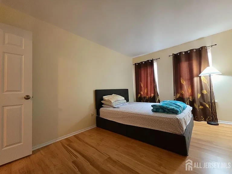 34 Almond Dr — Photo 24