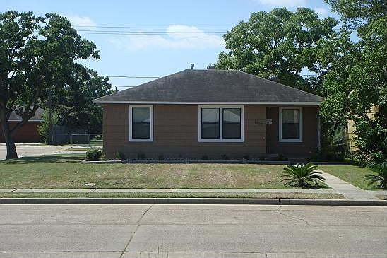 1003 front view on 8th