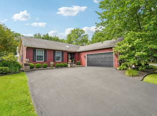 35 Woodlawn Dr, Clark, PA 16113