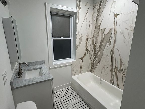4th image of 6919 S Campbell Ave #2