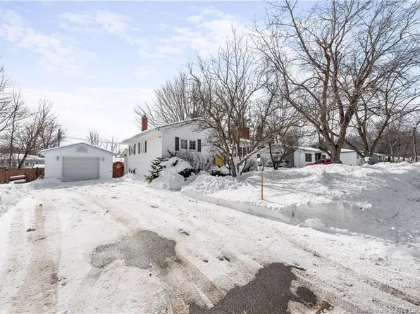 6 Killarney Rd, Riverview, NB E1B 2Z5