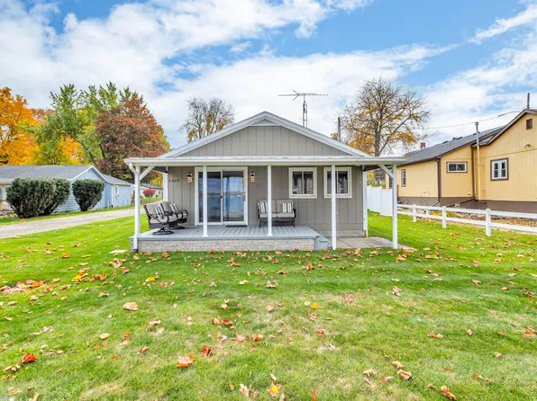 4489 Woerner Rd, Manitou Beach, MI 49253