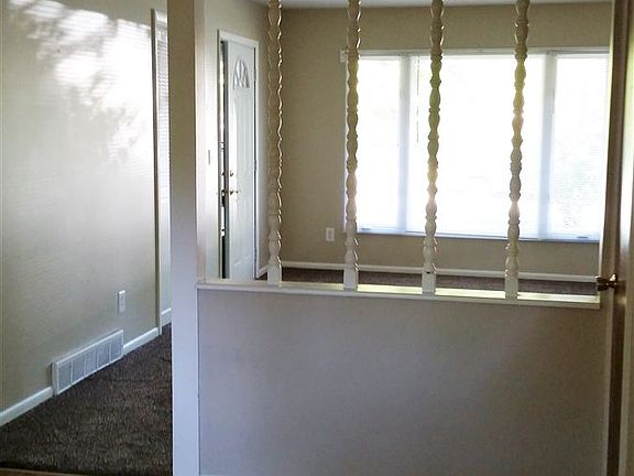 5th image of 3533 Goodman Ave SW