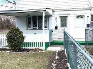 5619 Mitchell Rd, Levittown, PA 19057