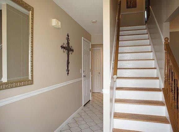 5th image of 1046 Pinehollow Ln