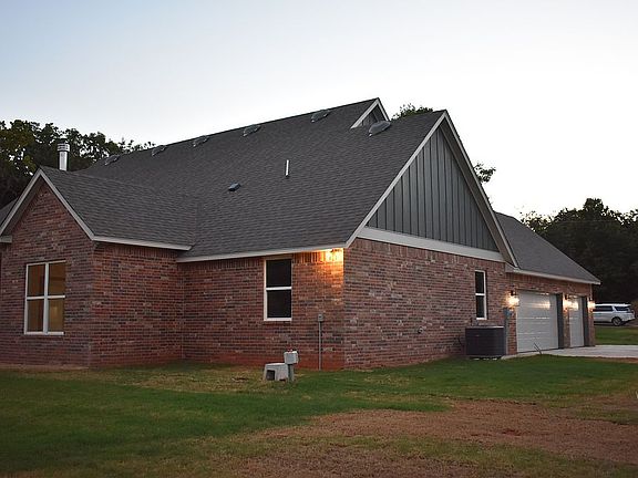 5th image of 990614 Hickory Grove Trl