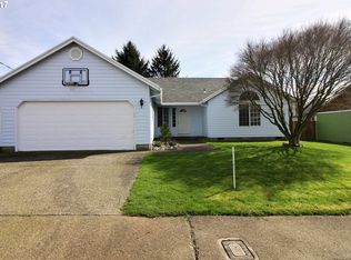 3616 Walnut Ln, Tillamook, OR 97141
