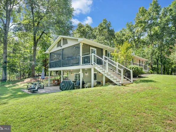 1439 Kaseys Lakeview Dr, Moneta, VA 24121