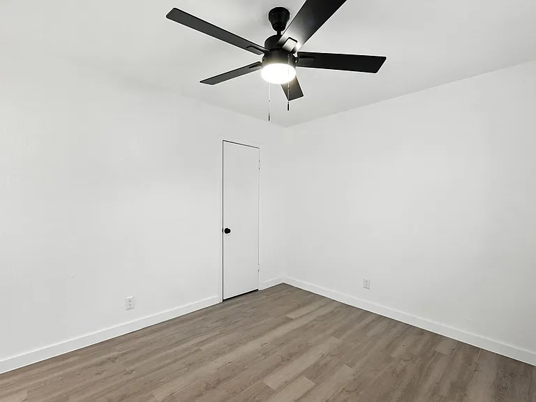 South Crest Apartments: All Bills Paid -Dazzling Dallas Apartments in Quiet Area! — Photo 101