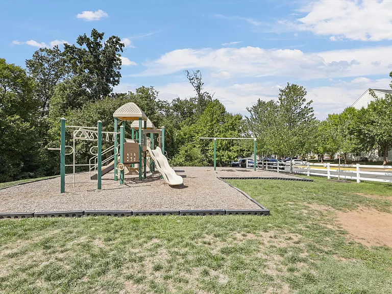 13943 Gary Fisher Trl — Photo 39