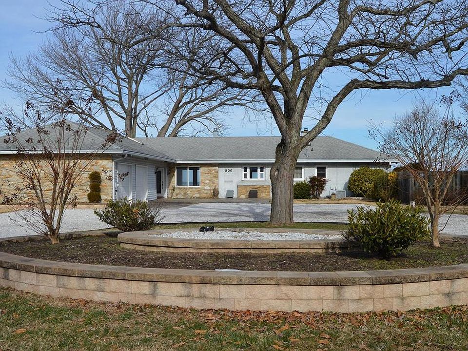 1st image of 906 Chester River Dr
