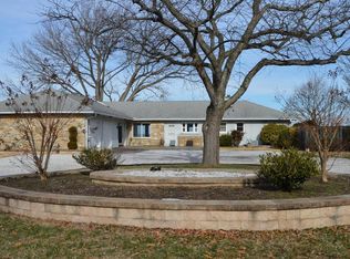 906 Chester River Dr, Grasonville, MD 21638