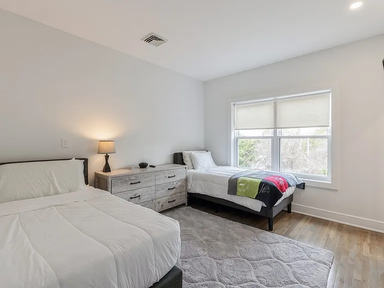 127 Highland Rd — Photo 14