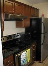 3rd image of 424 Westwood Dr