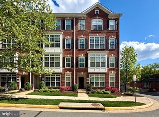 Lansdowne Town Center Condo, Leesburg, VA 20176