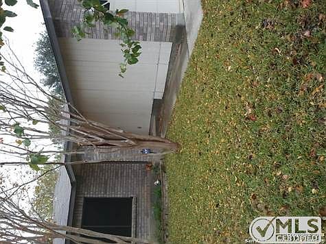 2nd image of 820 Meadow Stone
