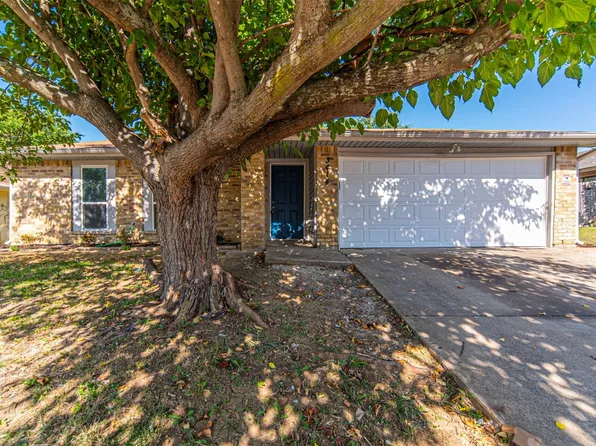 3414 Green Hill Dr, Arlington, TX 76014