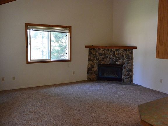 2nd image of 3365 Treehaven Dr APT A