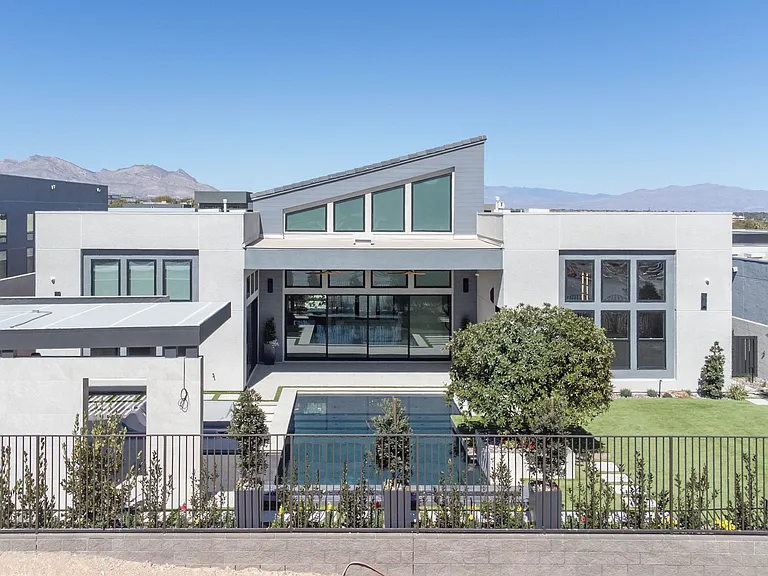 10949 Rossa Peak Ave — Photo 90