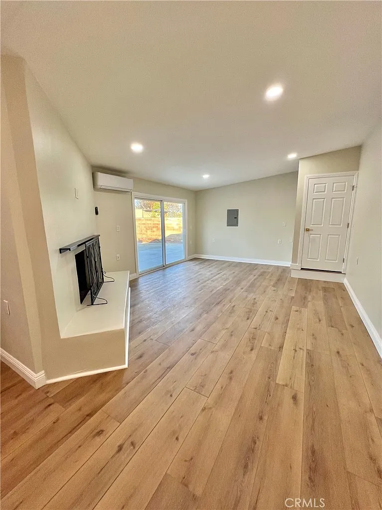 Studio, 480 sqft, $1,950 — Photo 3