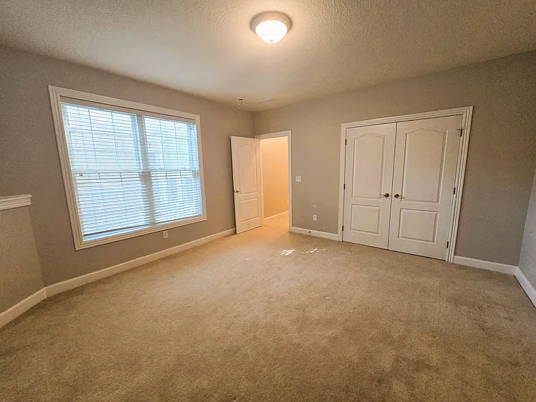 11855 W 144th Ter — Photo 32