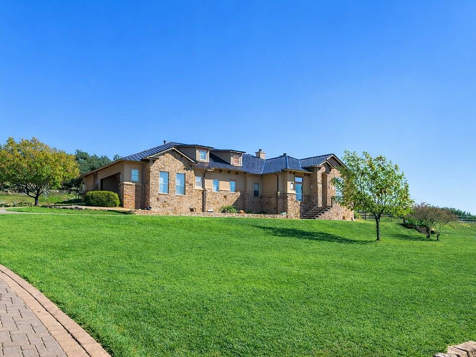 1st image of 109 Ranchers Club Ln