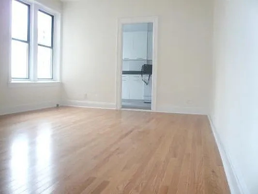 Rented by Vantage Living | media 10