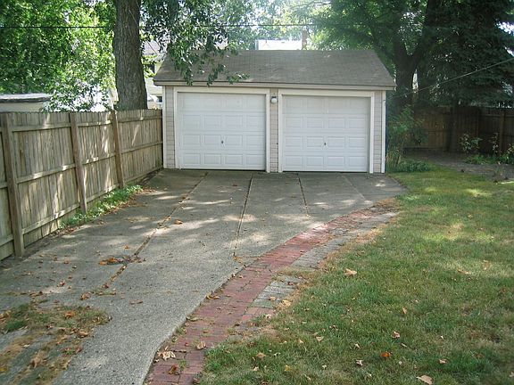 3rd image of 1223 Granger Ave