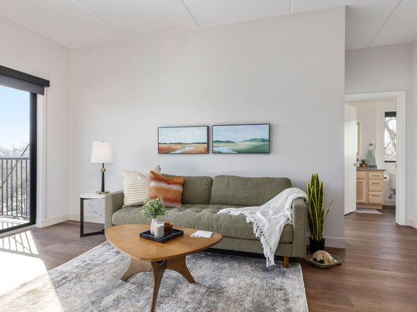 1359 Plainfield Ave NE #410