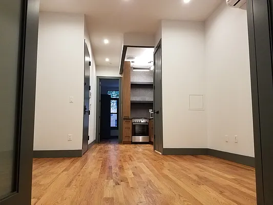 Rented by PM Management | media 40