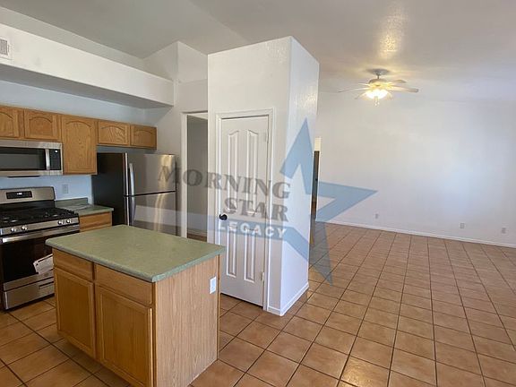 4th image of 3871 Imperial Dr
