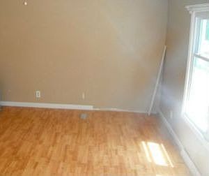 2nd image of 403 Kinglet Dr SW