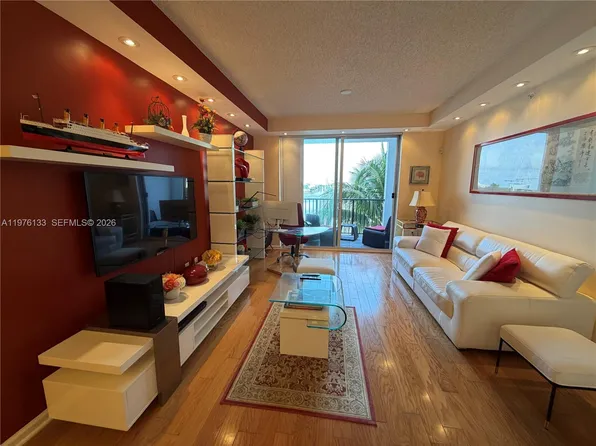 17100 N Bay Rd, Sunny Isles Beach, FL