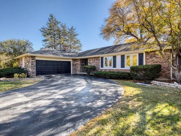 240 Longfellow Dr, Wheaton, IL 60189