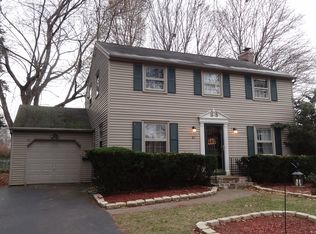 93 Minocqua Dr, Rochester, NY 14617