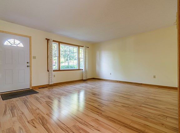 5th image of 452 Brookhill Dr