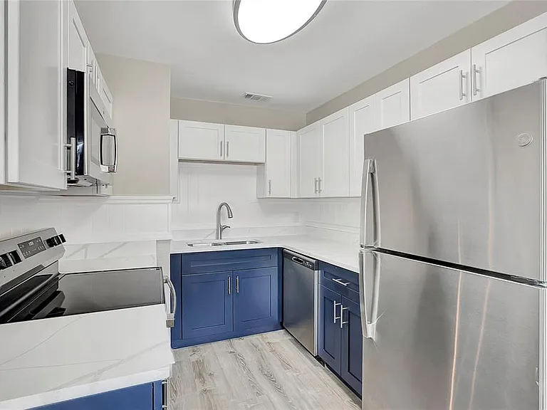 7015 Filbert Ln — Photo 9