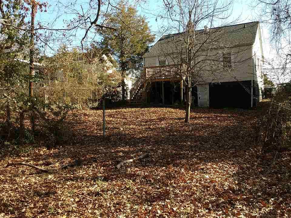 2nd image of 407 E Trinity Ave