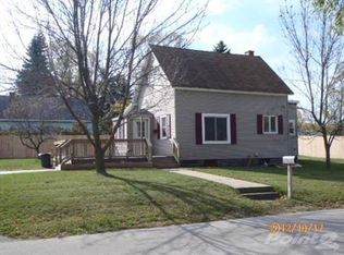 405 9th St, Manistee, MI 49660