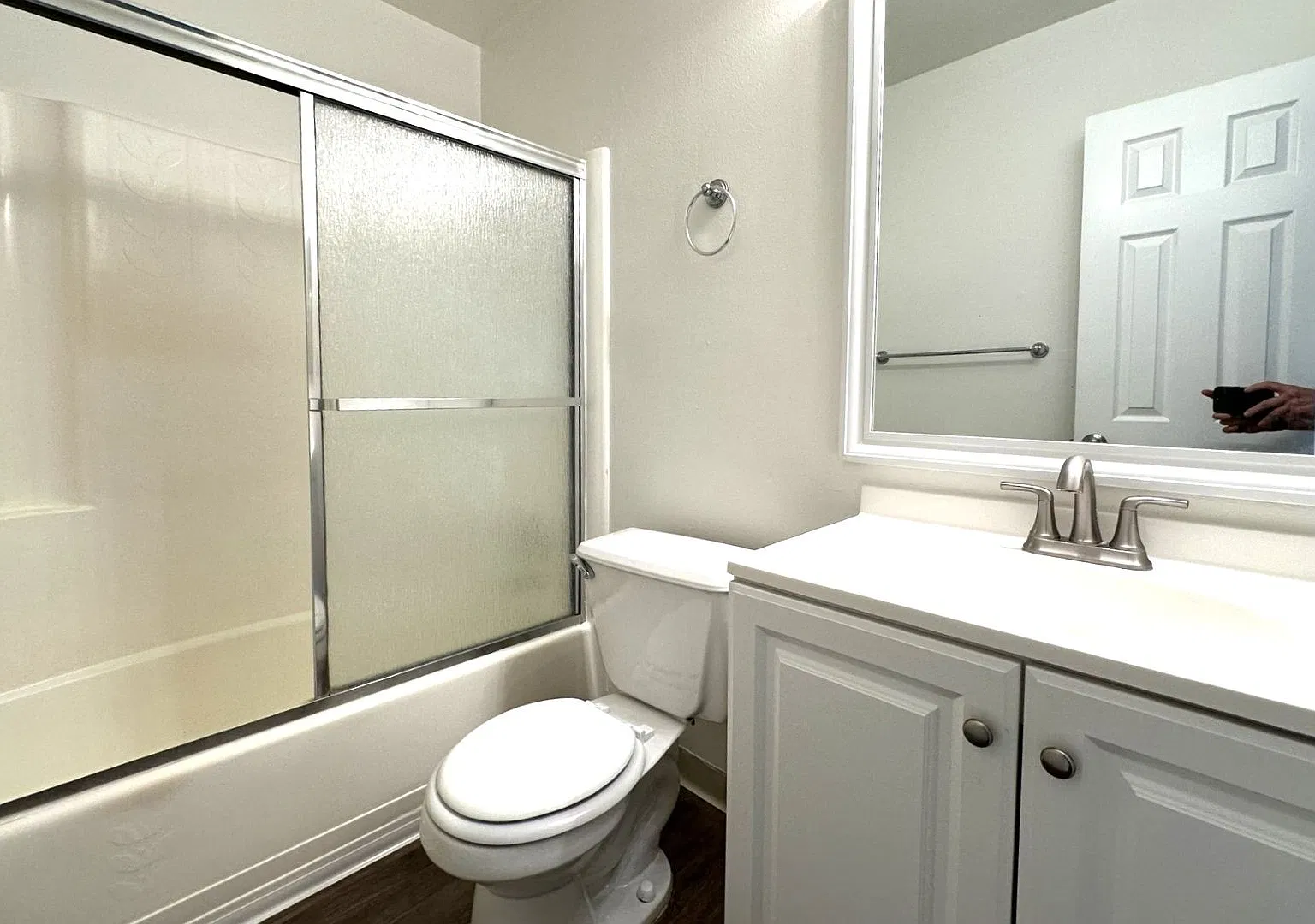 210 Quintard St — Photo 4