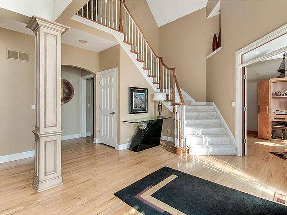 5th image of 14624 Eby St