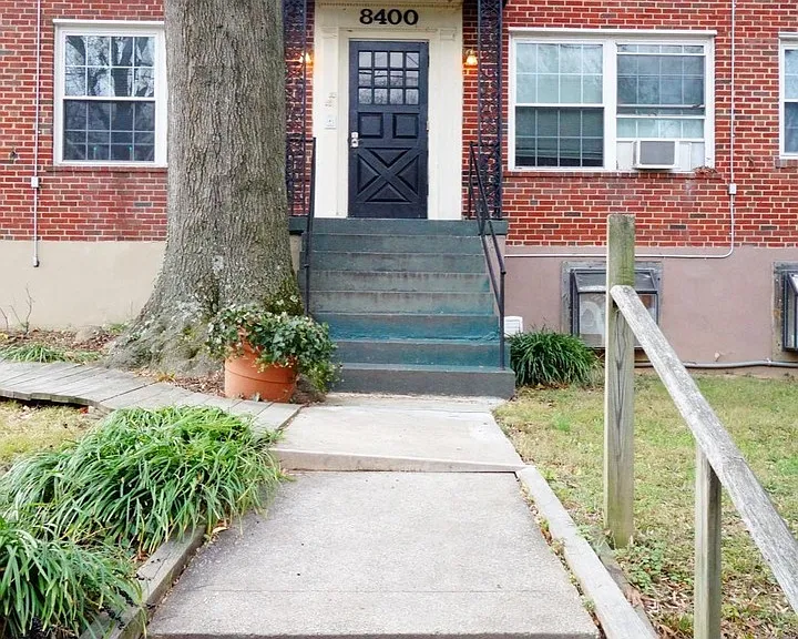 8400 Greenwood Ave — Photo 36