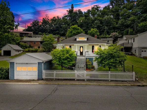 114 E River Mountain Rd, Glen Lyn, VA 24093